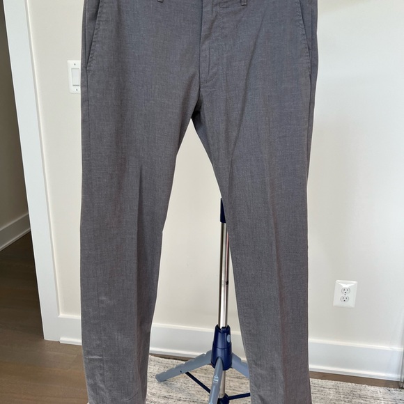 Flat front slim fit chinos - Picture 2 of 4